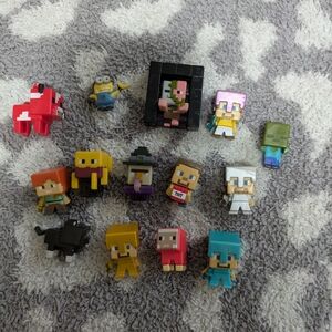 5/25$ Minecraft Mini Action Figures Set
